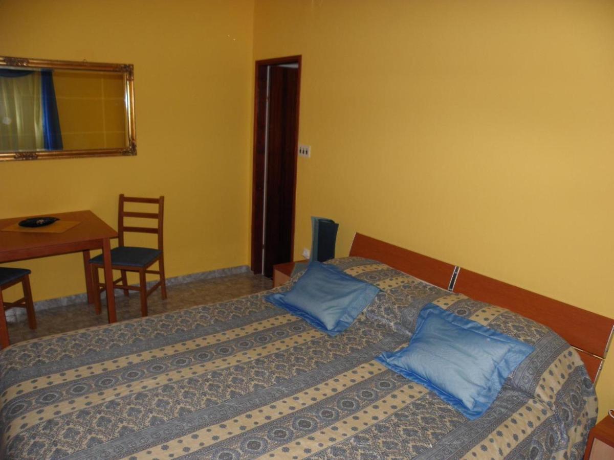 Apartments Gorda - 50M From Beach Zadar Bagian luar foto